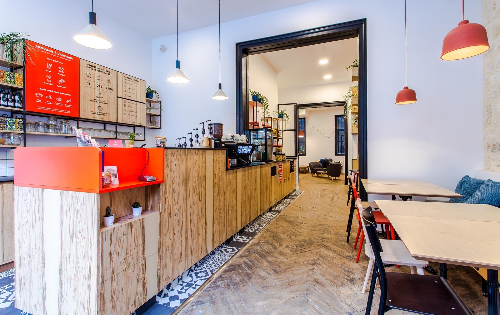 Café Coworking à Bordeaux - quartier Hôtel de Ville - ouvert | Anticafé.eu